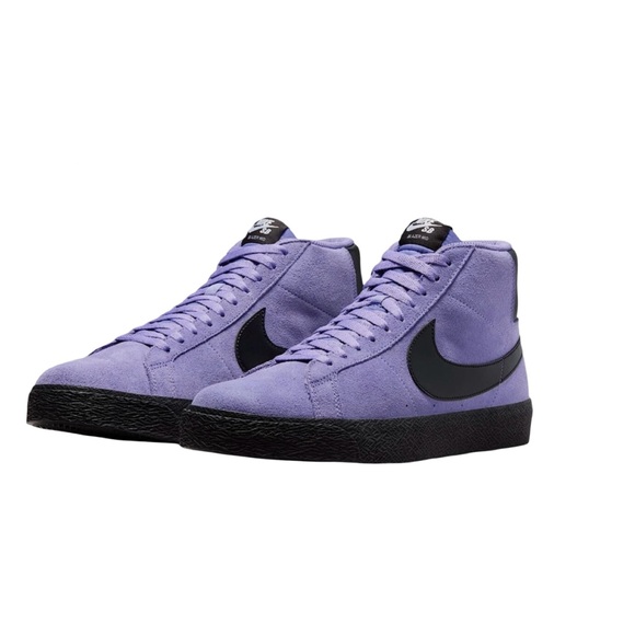Nike Lavender and Black Sneakers - Picture 10 of 14